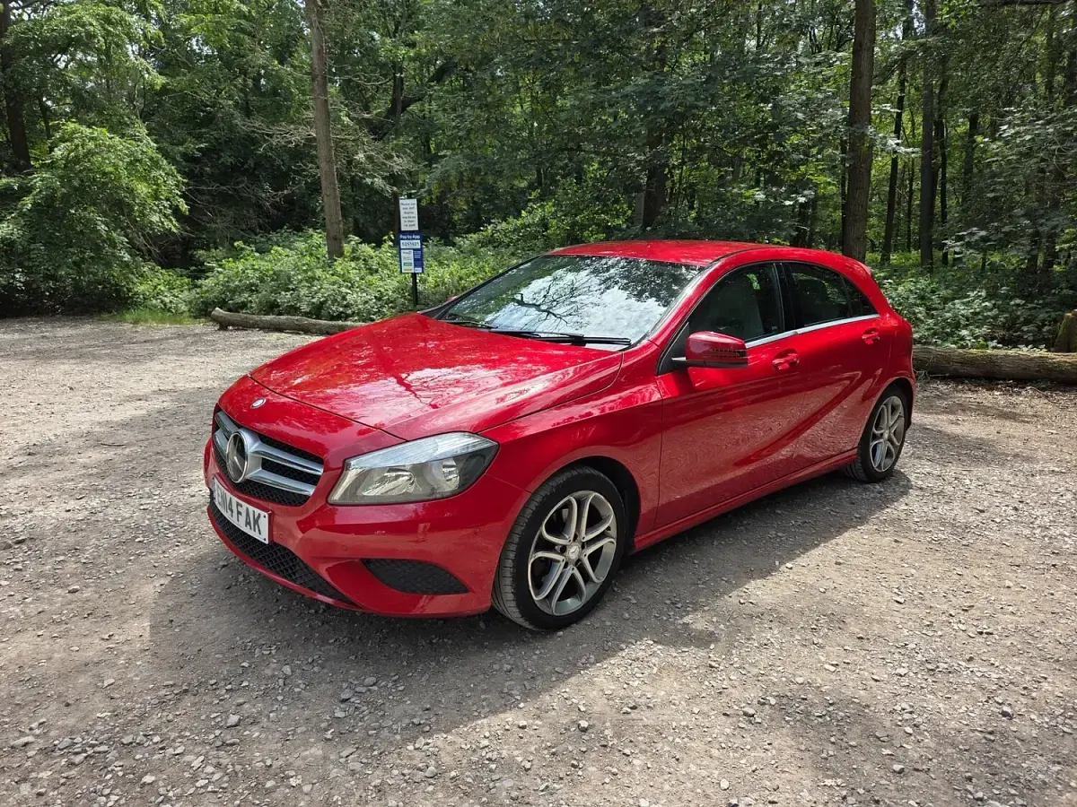 Used Mercedes A200 2014 Red Hatchback