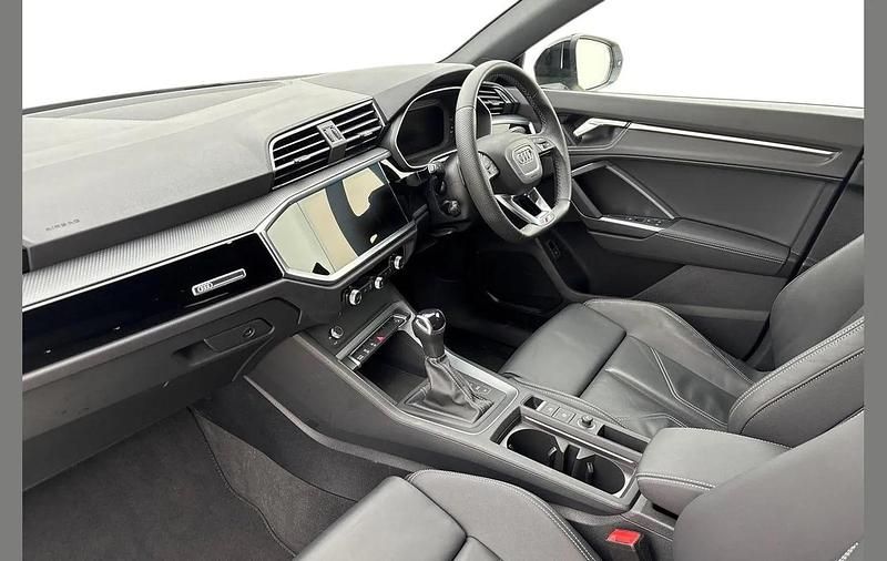 Used Audi Q3 Black Edition 150 HP (110 kW) 2025 White SUV