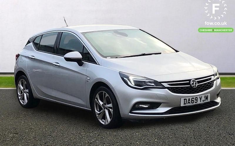 Used Vauxhall Astra Active 136 HP (100 kW) 2019 Silver Hatchback