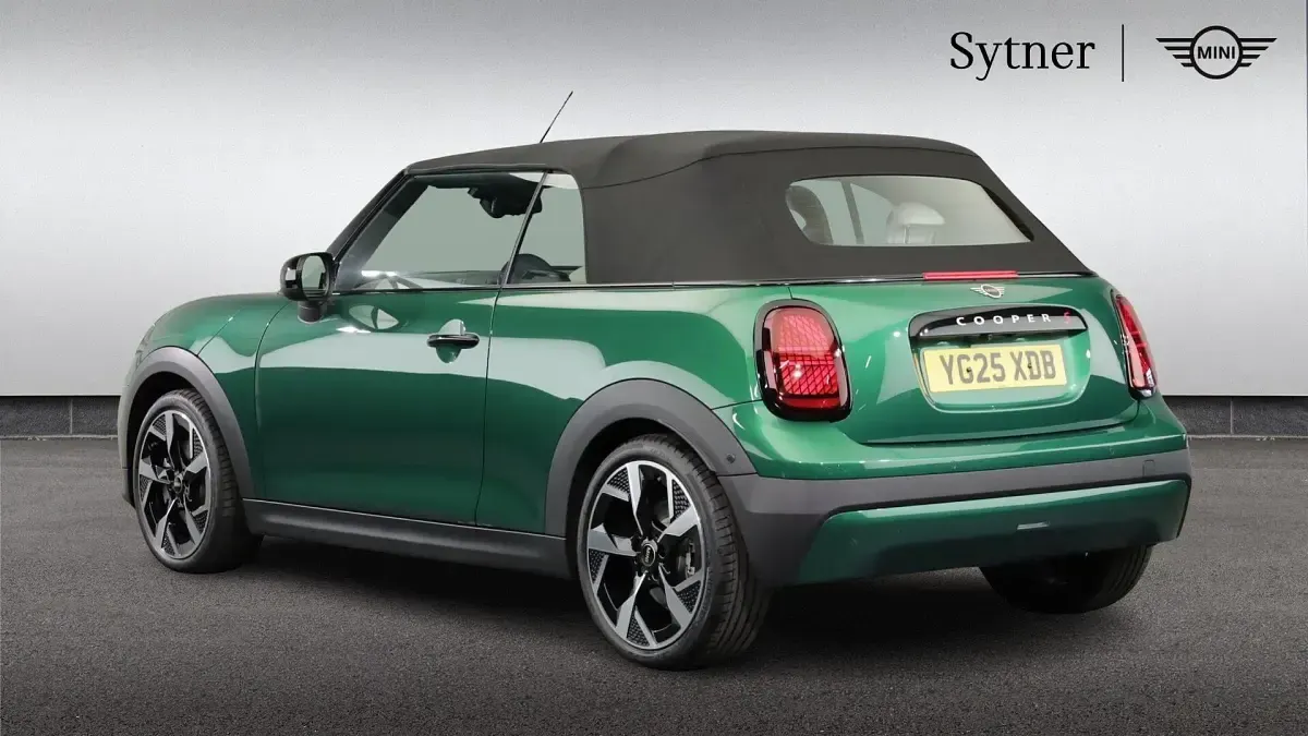 Used Mini Cooper 147 kW (201 HP) 2025 Green Hatchback
