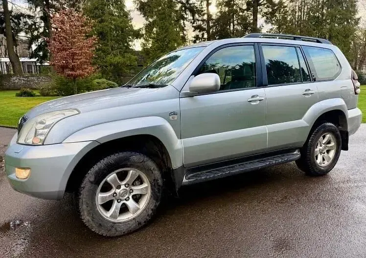 Used Toyota Land Cruiser 2005 Silver SUV