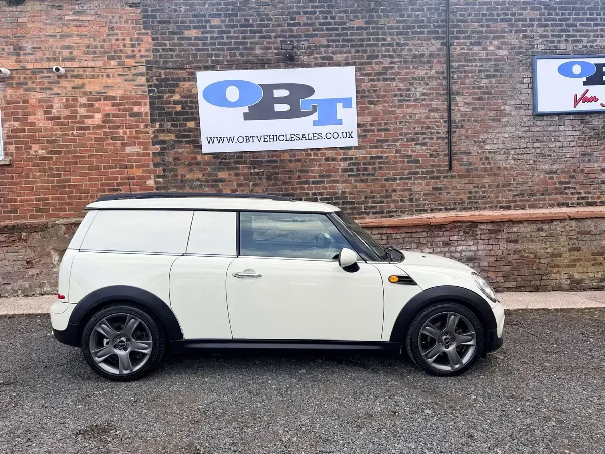 Used Mini Cooper D 2013 White Hatchback