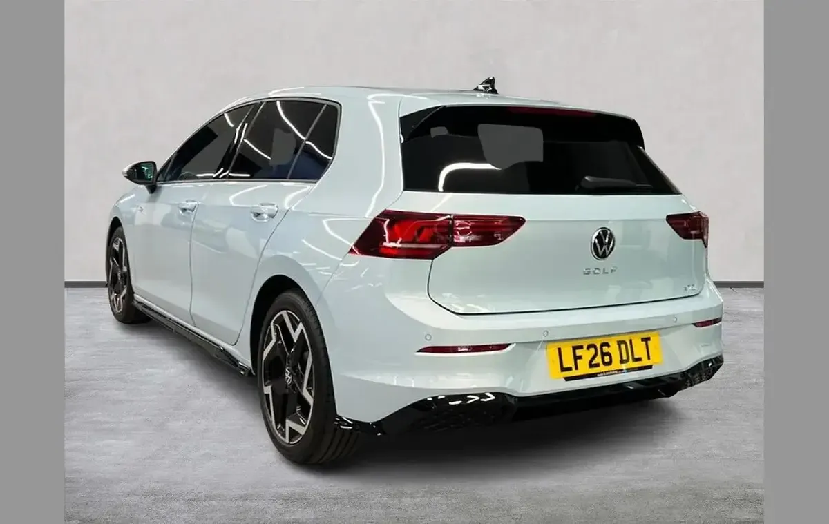 Used VW Golf VIII R-line 147 HP (108 kW) 2026 Blue Hatchback