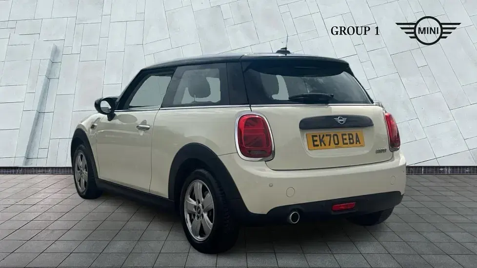 Used Mini Cooper Classic 136 HP (100 kW) 2020 Pepper white Hatchback