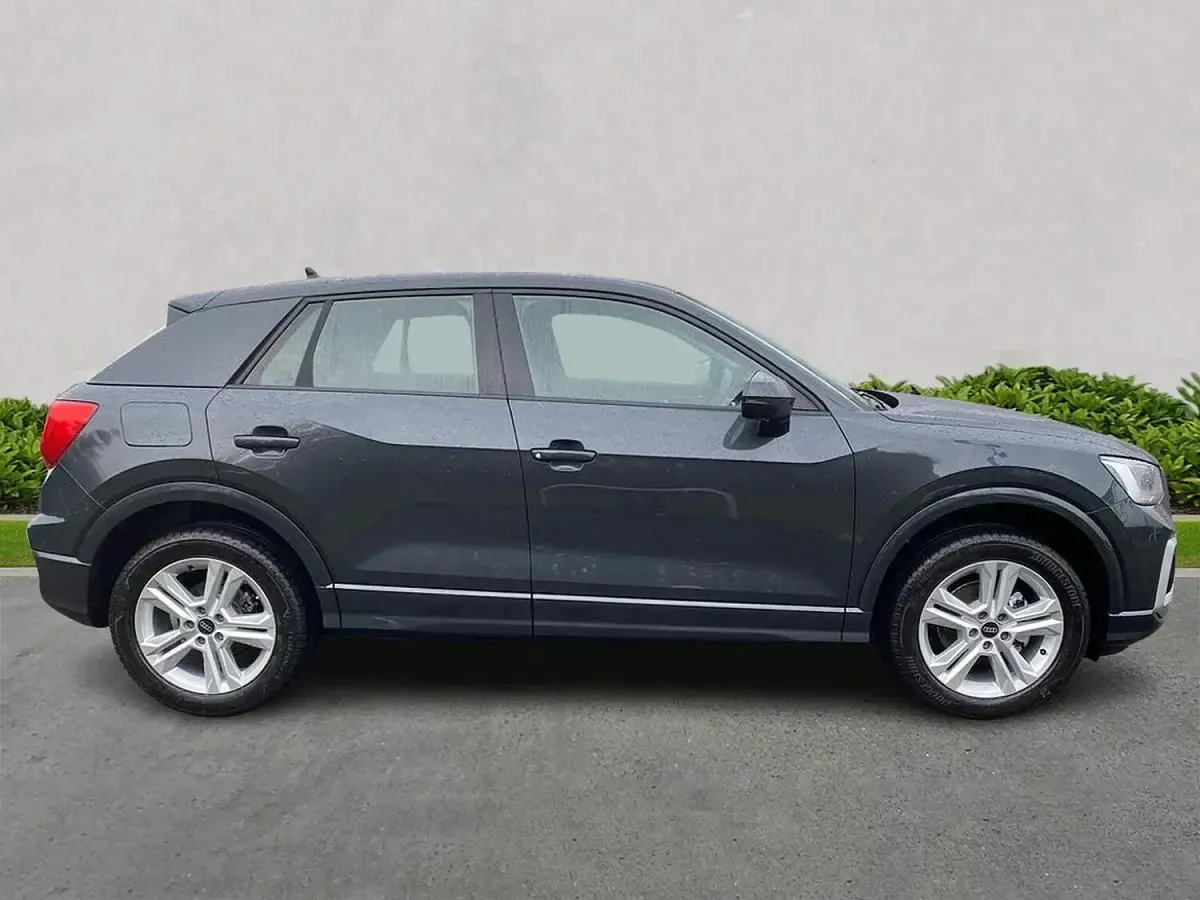 Used Audi Q2 Sport 113 HP (83 kW) 2026 Grey SUV