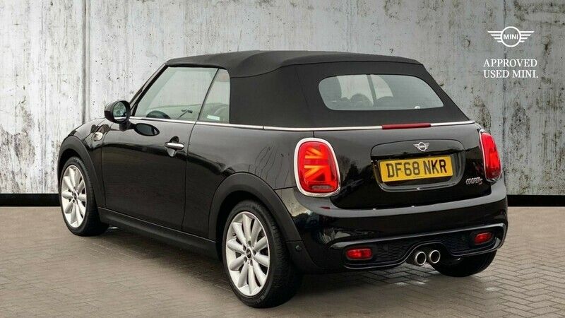 Used Mini Cooper S Classic 189 HP (139 kW) 2018 Black Hatchback