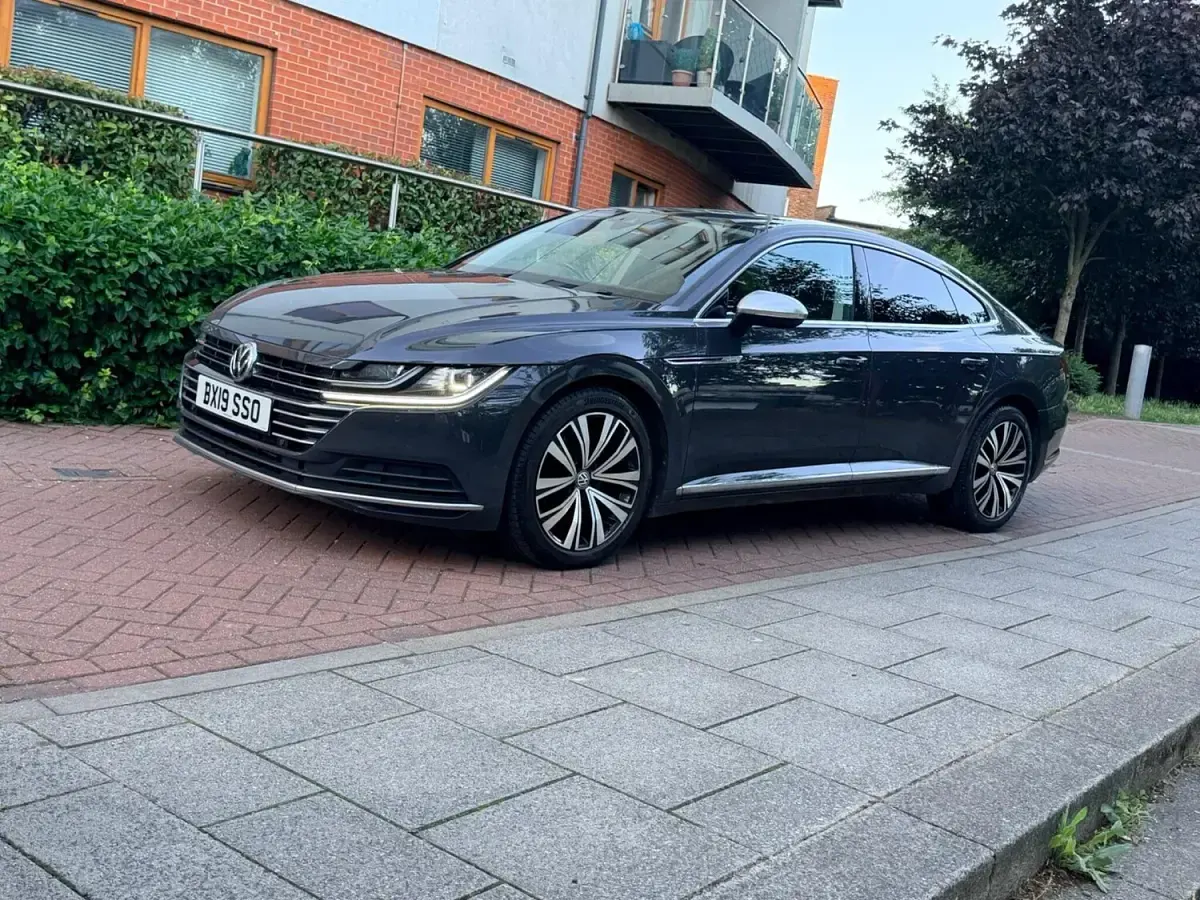 Used VW Arteon Elegance 150 HP (110 kW) 2019 Grey Hatchback