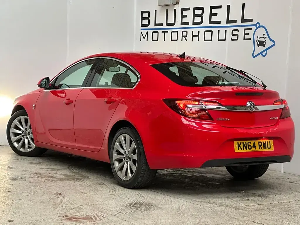Second-hand Vauxhall Insignia Elite 2014 Roșu Hatchback