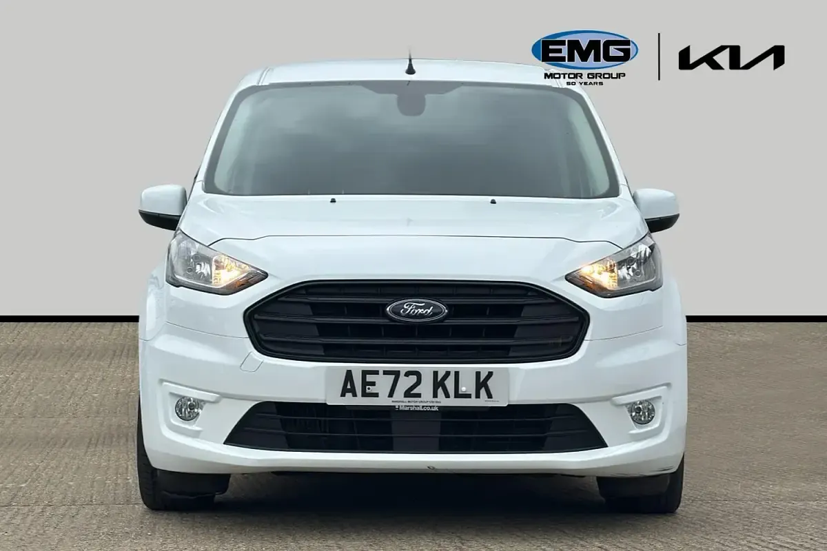 Used Ford Transit Connect Limited 120 HP (88 kW) 2022 White MPV