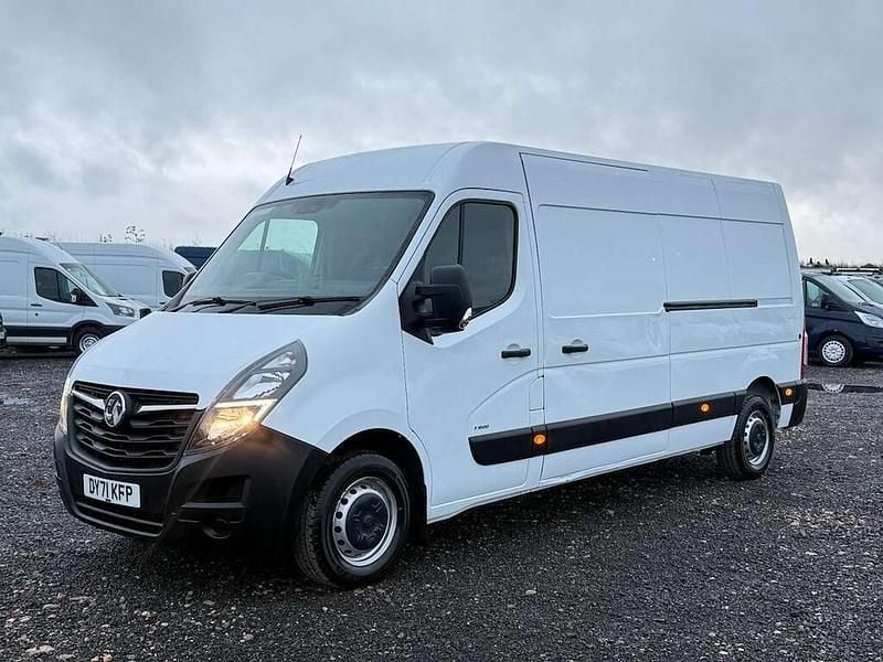 Second-hand Vauxhall Movano Edition 135 CP (99 kW) 2021 Alb Monovolum