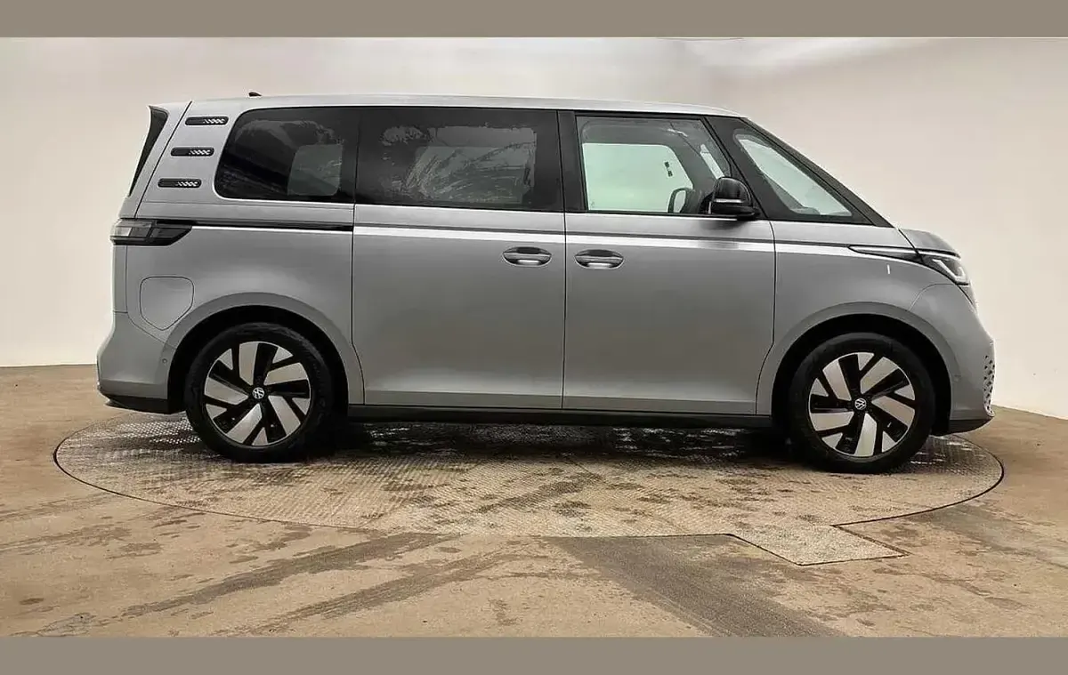 Used VW ID. Buzz Pro 147 kW (200 HP) 2024 Silver MPV