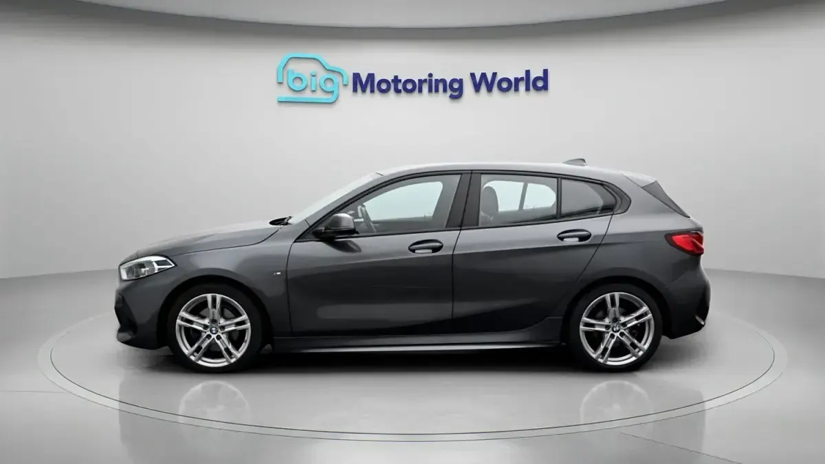 Used BMW 118 M Sport 140 HP (102 kW) 2019 Grey Hatchback