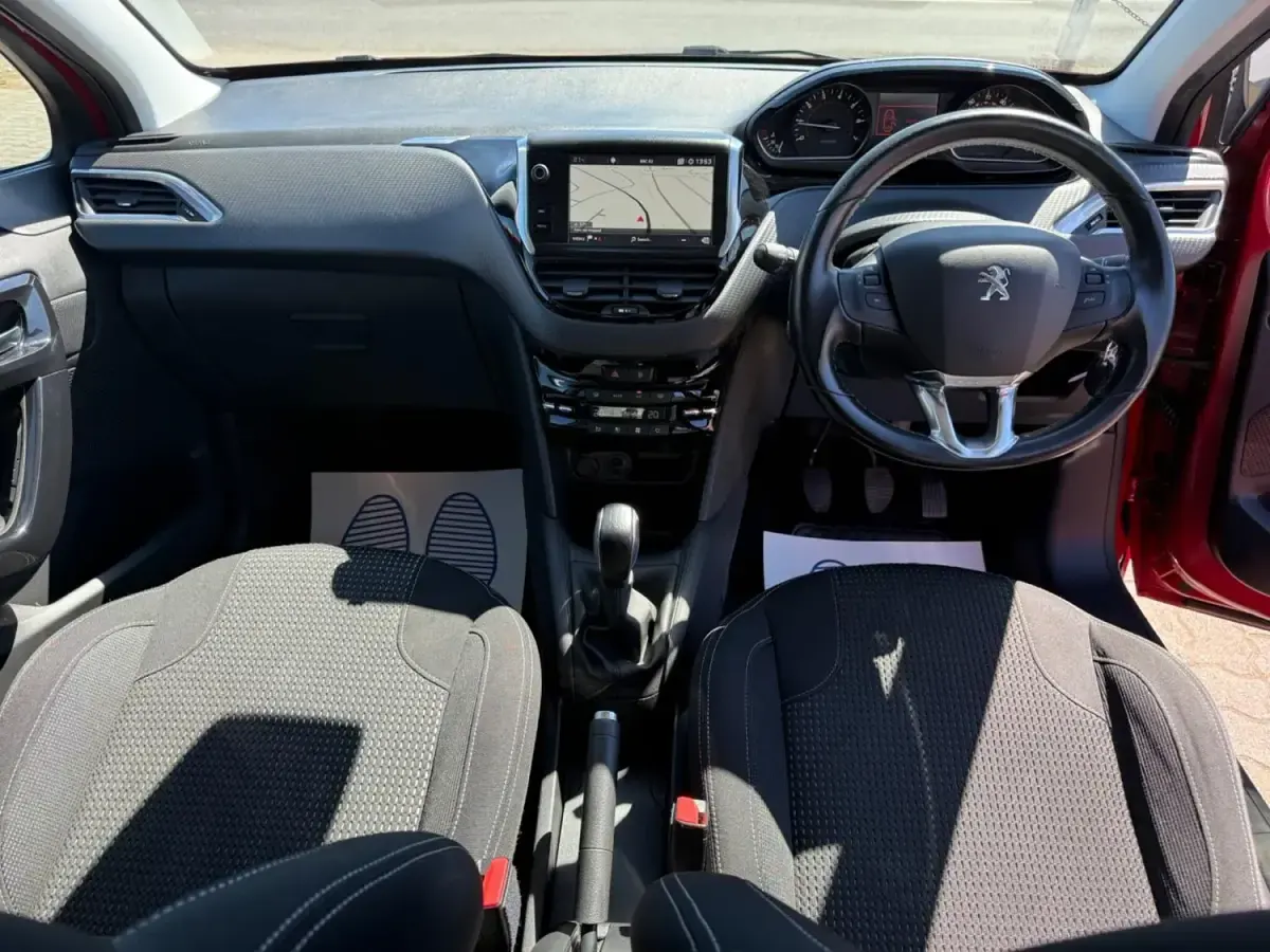 Używany Peugeot 208 S 2019 Czerwony Hatchback