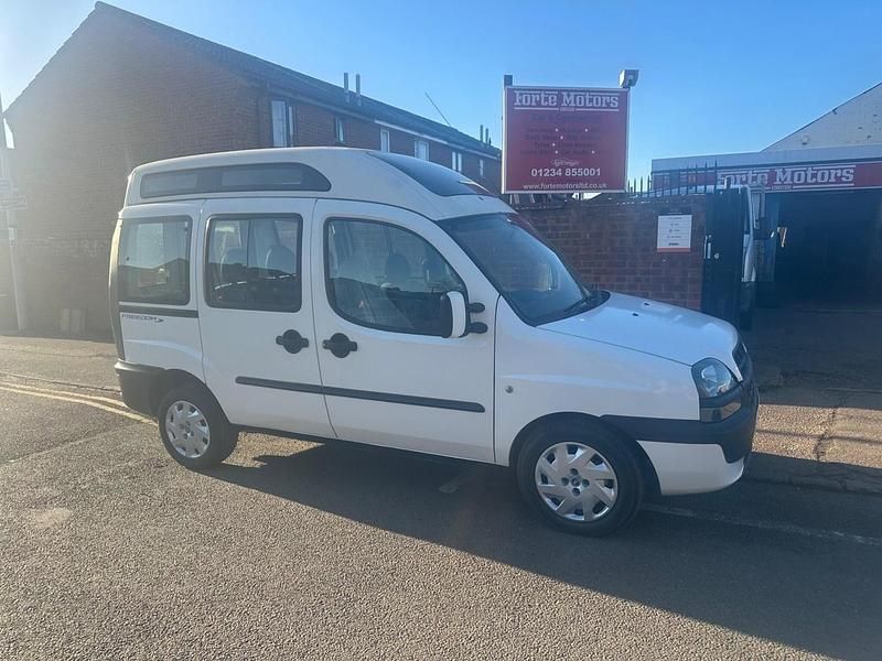 White Used 2005 Fiat Doblò Active MPV | £2,995 (Fair price) - Image 1/4