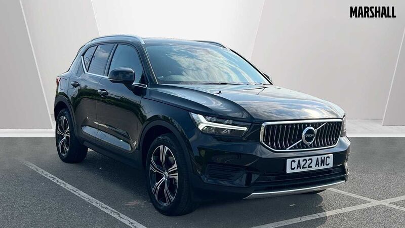 Black Used 2022 Volvo XC40 Inscription SUV | £33,065 (Expensive) - Image 1/3