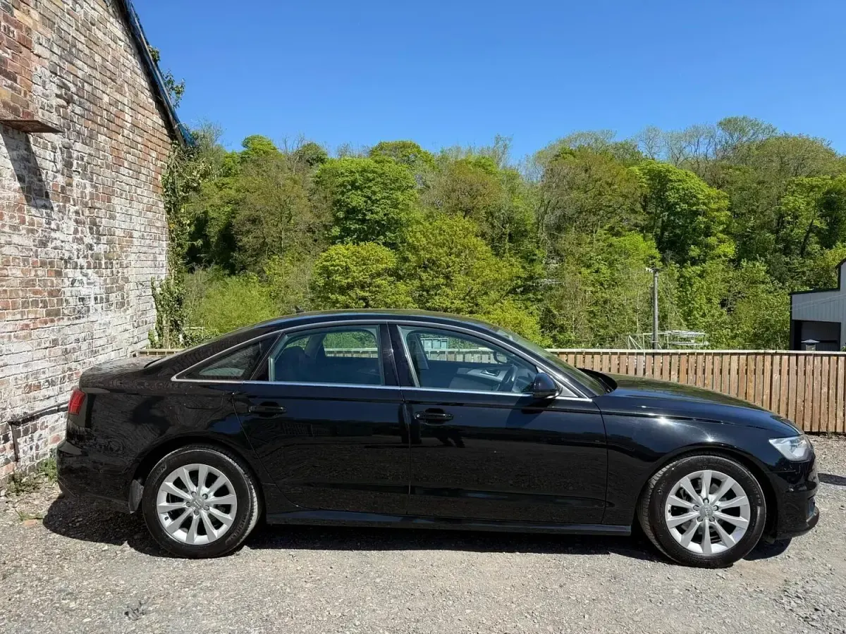 Used Audi A6 Advanced 190 HP (139 kW) 2016 Black Sedan