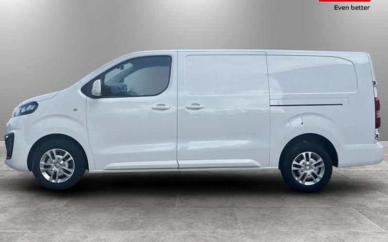 Used Vauxhall Vivaro Sportive 101 HP (74 kW) 2022 MPV