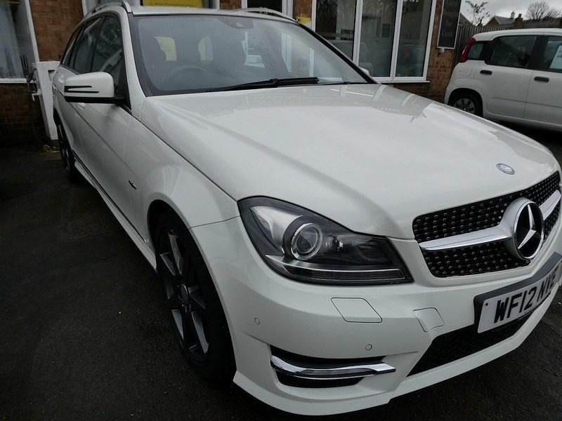 Used Mercedes C250 2012 White Estate