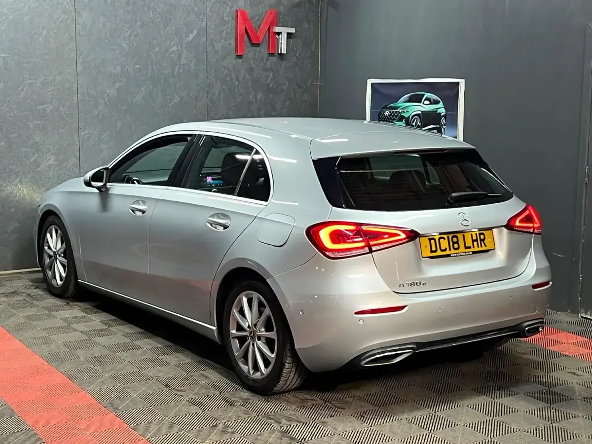 Used Mercedes A180 Executive 116 HP (85 kW) 2018 Silver Hatchback