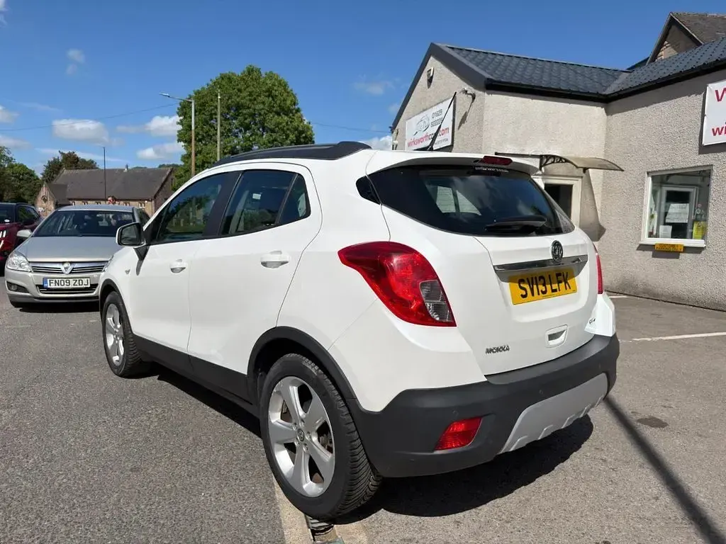 Used Vauxhall Mokka 130 HP (95 kW) 2013 White SUV