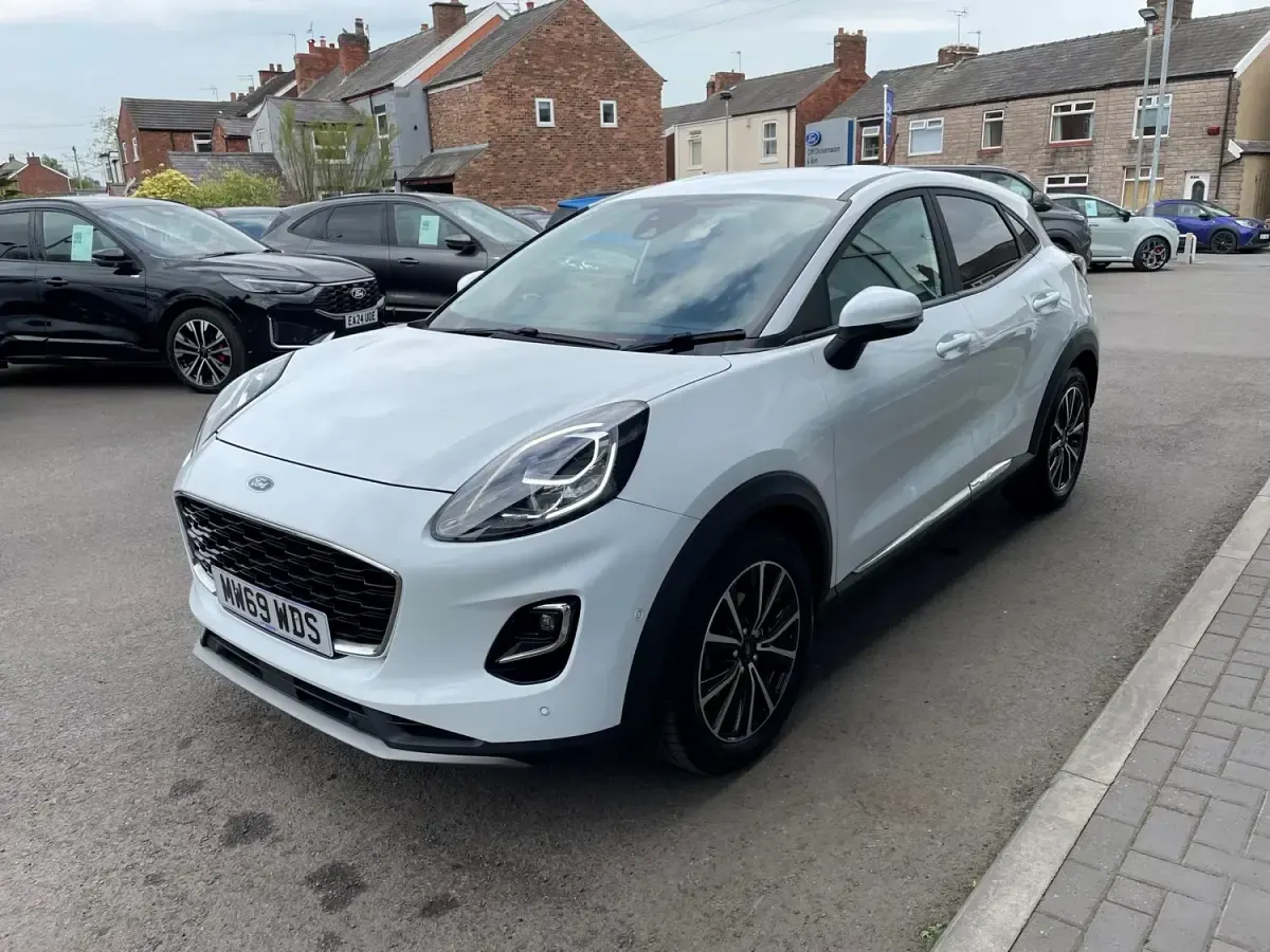 Second-hand Ford Puma Titanium 125 CP (91 kW) 2020 Alb SUV