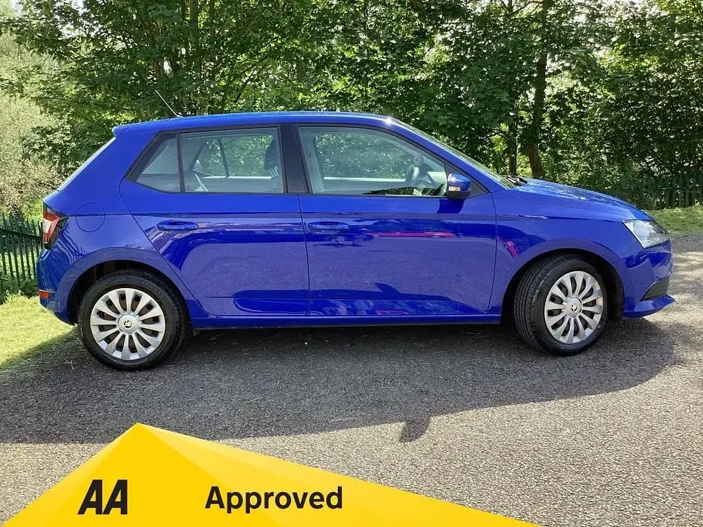 Used Skoda Fabia 75 HP (55 kW) 2018 Blue Hatchback
