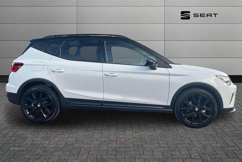 Used Seat Arona Black Edition 114 HP (83 kW) 2025 White SUV