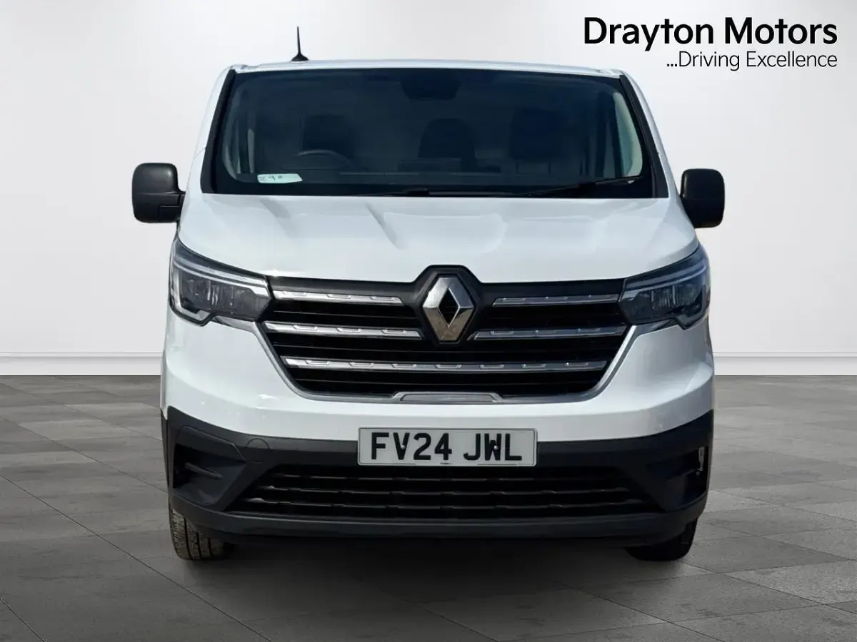 Used Renault Trafic 2024 White MPV