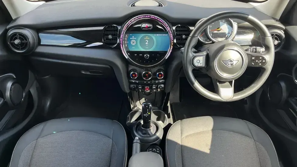 Begagnad Mini Cooper Classic 134 HK (98 kW) 2022 Grå Halvkombi