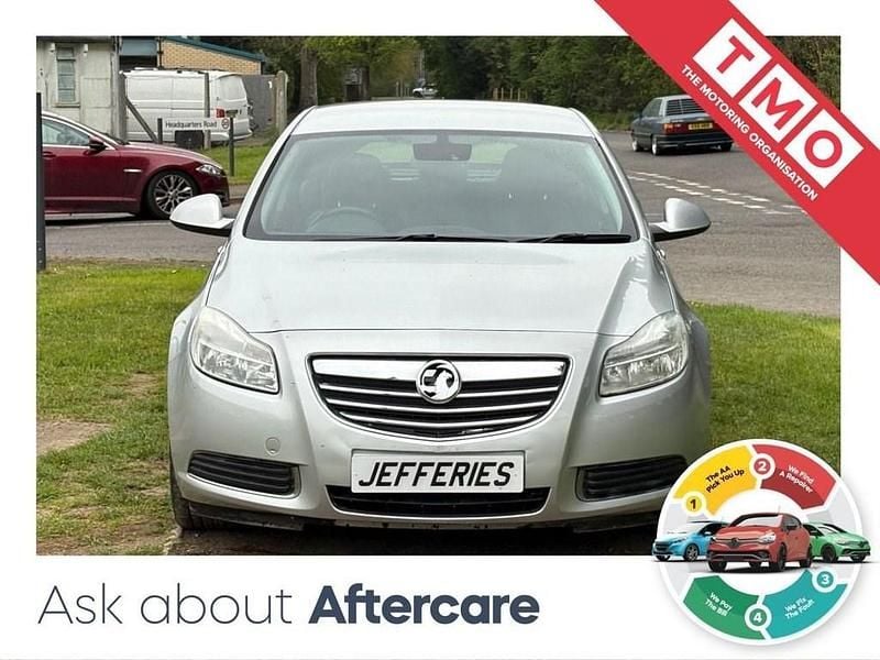 Second-hand Vauxhall Insignia S 160 CP (117 kW) 2012 Argintiu Hatchback