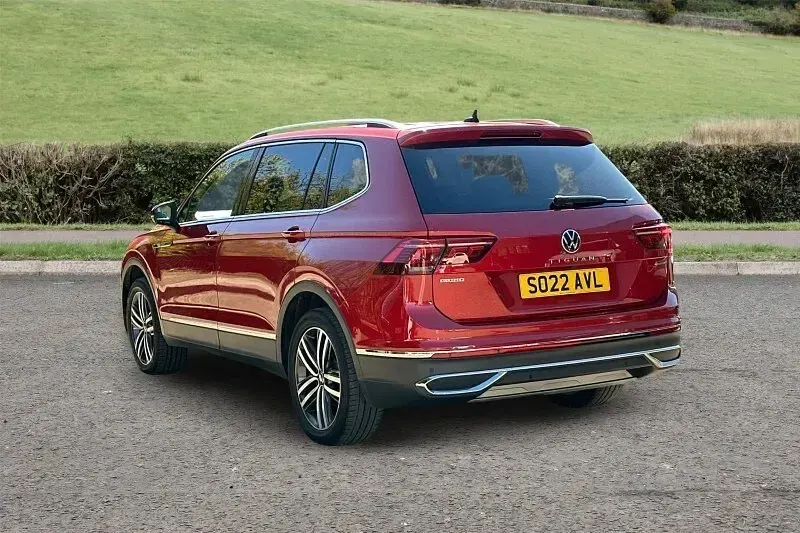 Used VW Tiguan Allspace Elegance 190 HP (139 kW) 2022 Red SUV