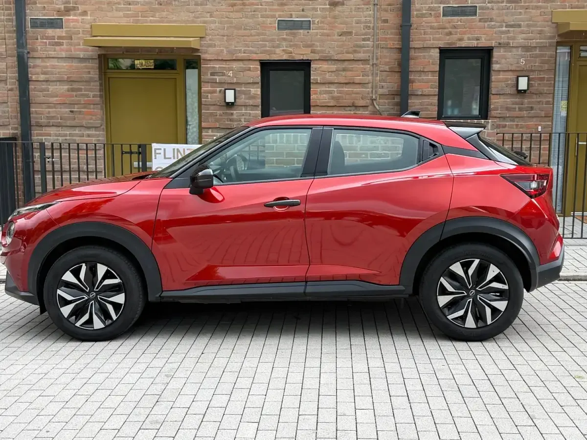 Gebraucht Nissan Juke Acenta Premium 114 PS (83 kW) 2025 Rot SUV