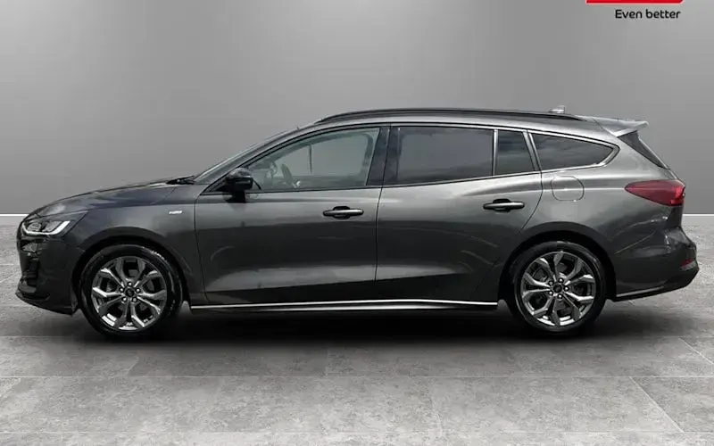 Used Ford Focus ST-Line 125 HP (91 kW) 2023 Grey Estate