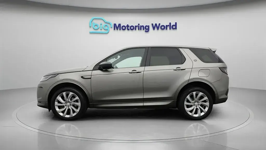 Second-hand Land Rover Discovery Sport HSE Dynamic 309 CP (227 kW) 2022 Argintiu SUV