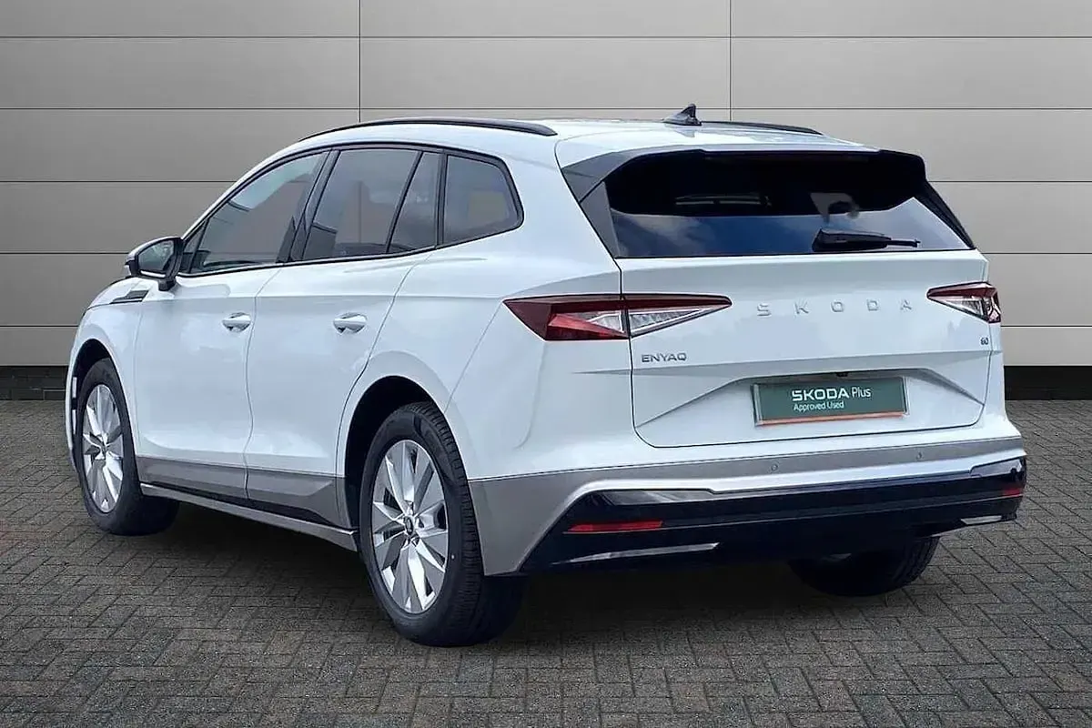 Used Skoda Enyaq iV SE L 150 kW (204 HP) 2025 White SUV