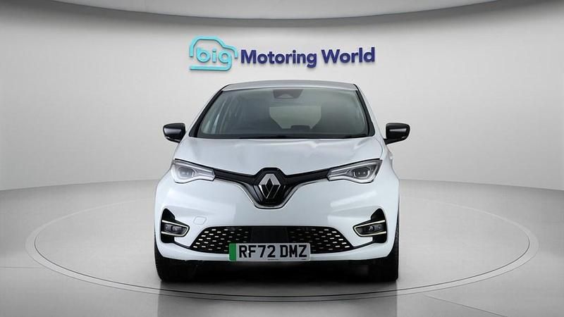Used Renault Zoe Iconic 98 kW (134 HP) 2022 Hatchback