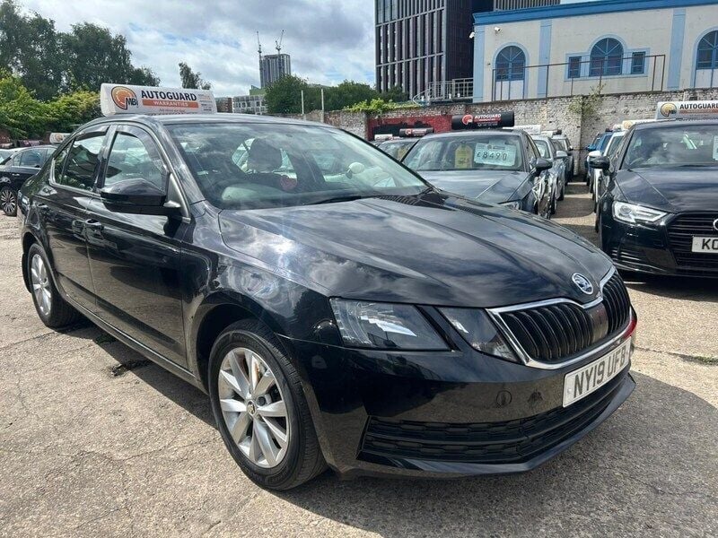 Black Used 2019 Skoda Octavia Hatchback | £6,490 (Super price) - Image 1/3