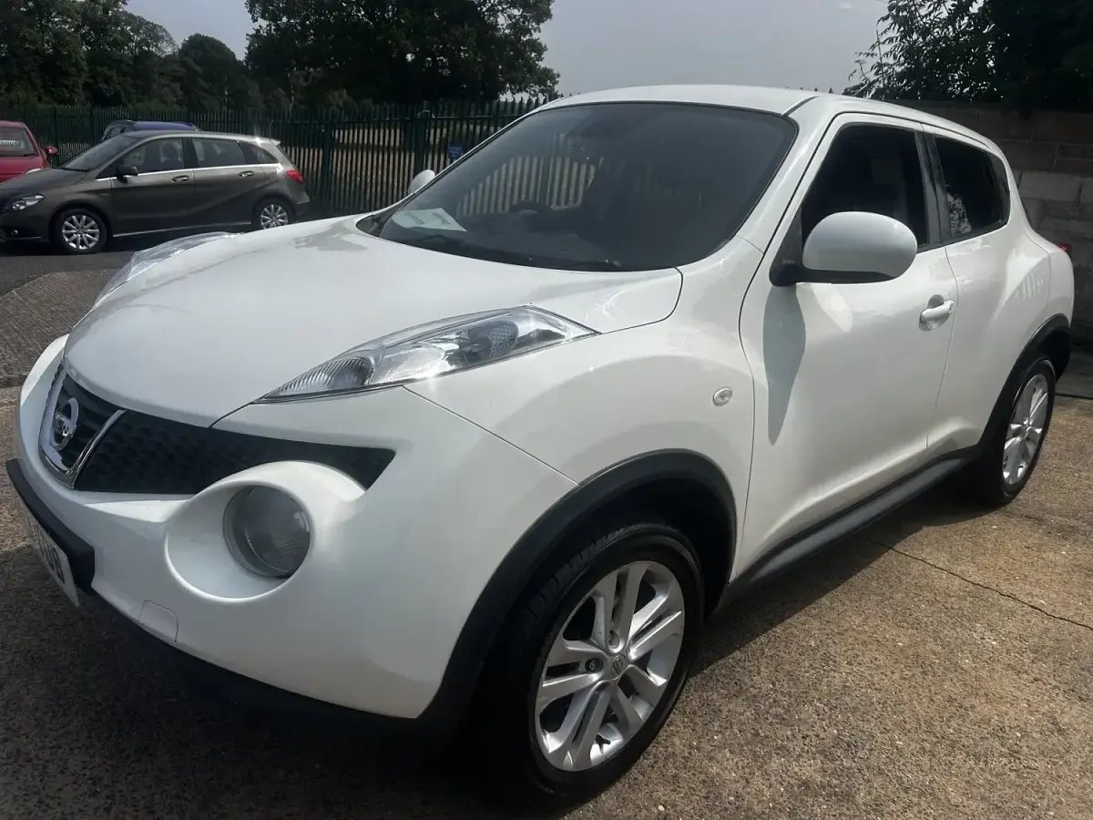 Used Nissan Juke Tekna 110 HP (80 kW) 2013 White SUV