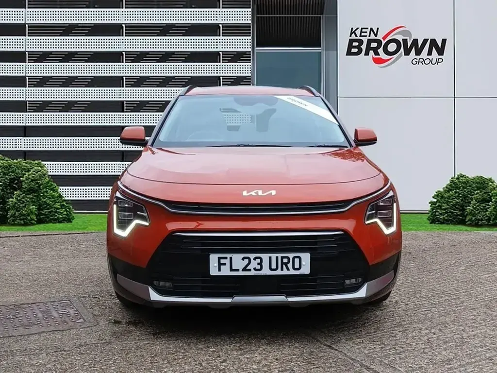 Used Kia Niro 2023 Orange SUV
