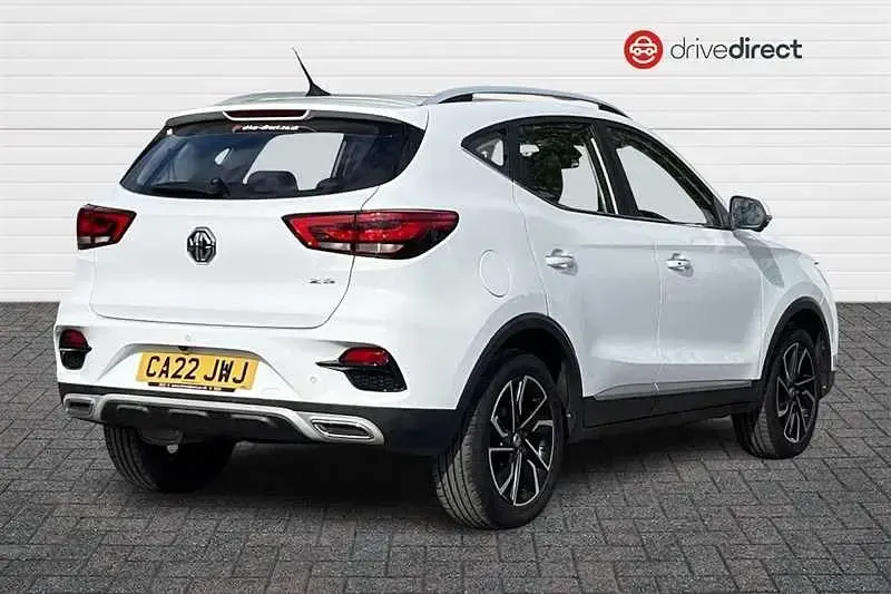 Używany MG ZS Exclusive 111 KM (81 kW) 2022 Biały SUV