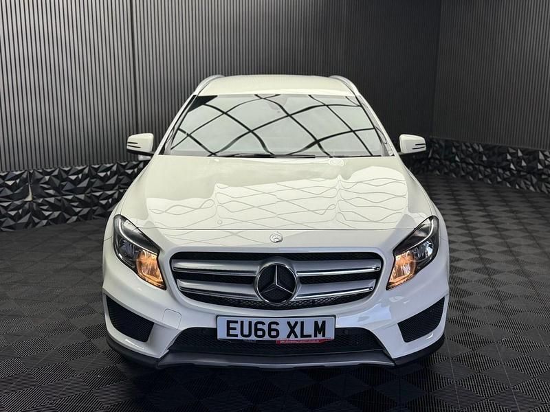 Used Mercedes GLA200 AMG line 136 HP (100 kW) 2016 White SUV