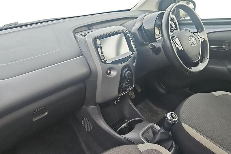 Used Toyota Aygo X-play 71 HP (52 kW) 2022 Grey Hatchback