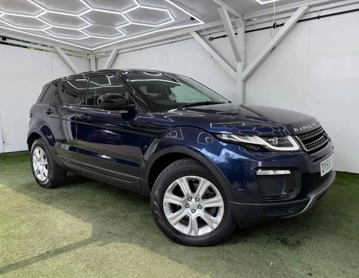 Used Land Rover Range Rover evoque SE 2018 Blue Estate