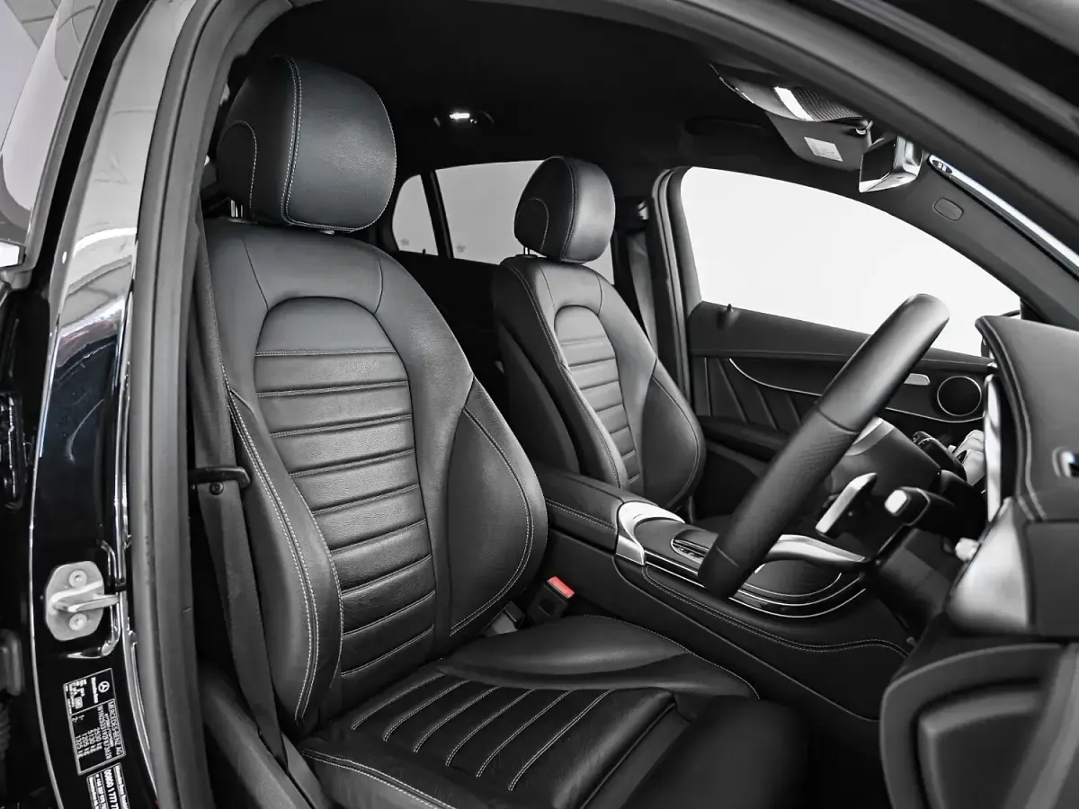 Used Mercedes GLC300 AMG Line Premium 241 HP (177 kW) 2021 Black SUV