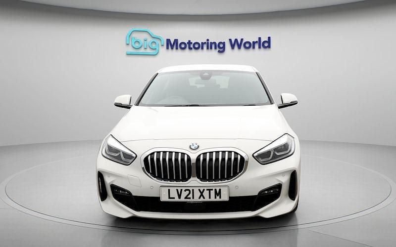Used BMW 120 M Sport 190 HP (139 kW) 2021 White Hatchback