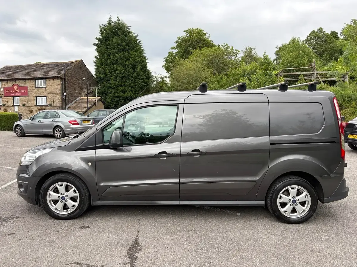 Used Ford Transit Connect Limited 120 HP (88 kW) 2017 Grey MPV