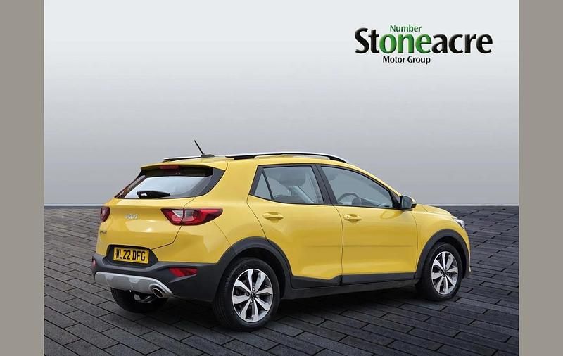 Used Kia Stonic 99 HP (72 kW) 2022 Yellow SUV