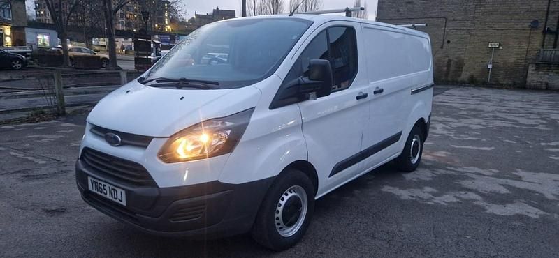 Used Ford Transit Custom 100 HP (73 kW) 2015 White Van