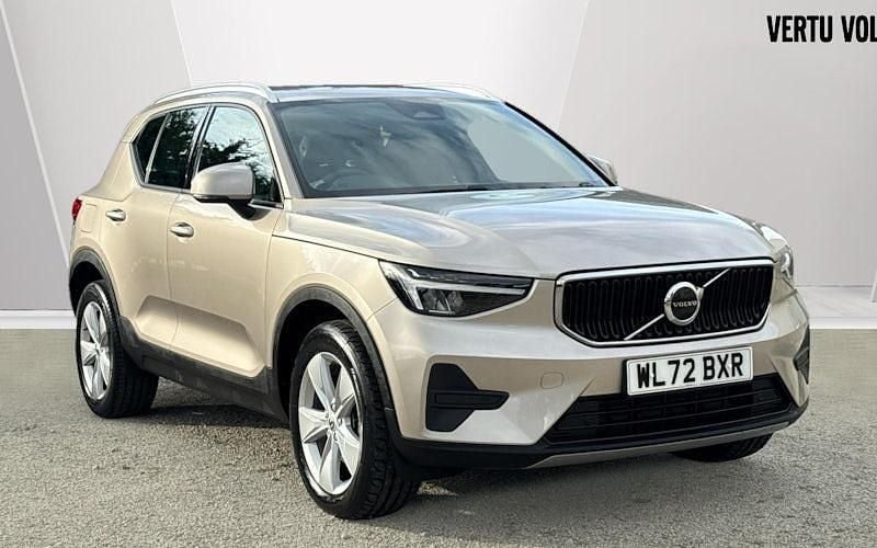 Used 2025 Volvo XC40 Core SUV | £25,239 (Good price) - Image 1/4