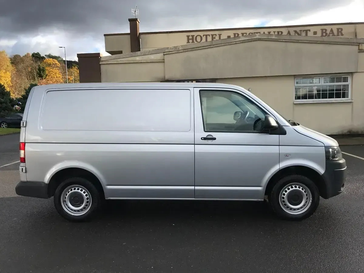 Used VW Transporter Startline 102 HP (75 kW) 2013 Silver Van